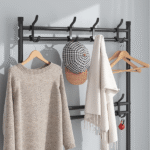 ⁦منظم متعدد الطبقات للأحذية والملابس بخمسة رفوف  هو حل مثالي لترتيب مدخل البيت⁩ - الصورة ⁦4⁩